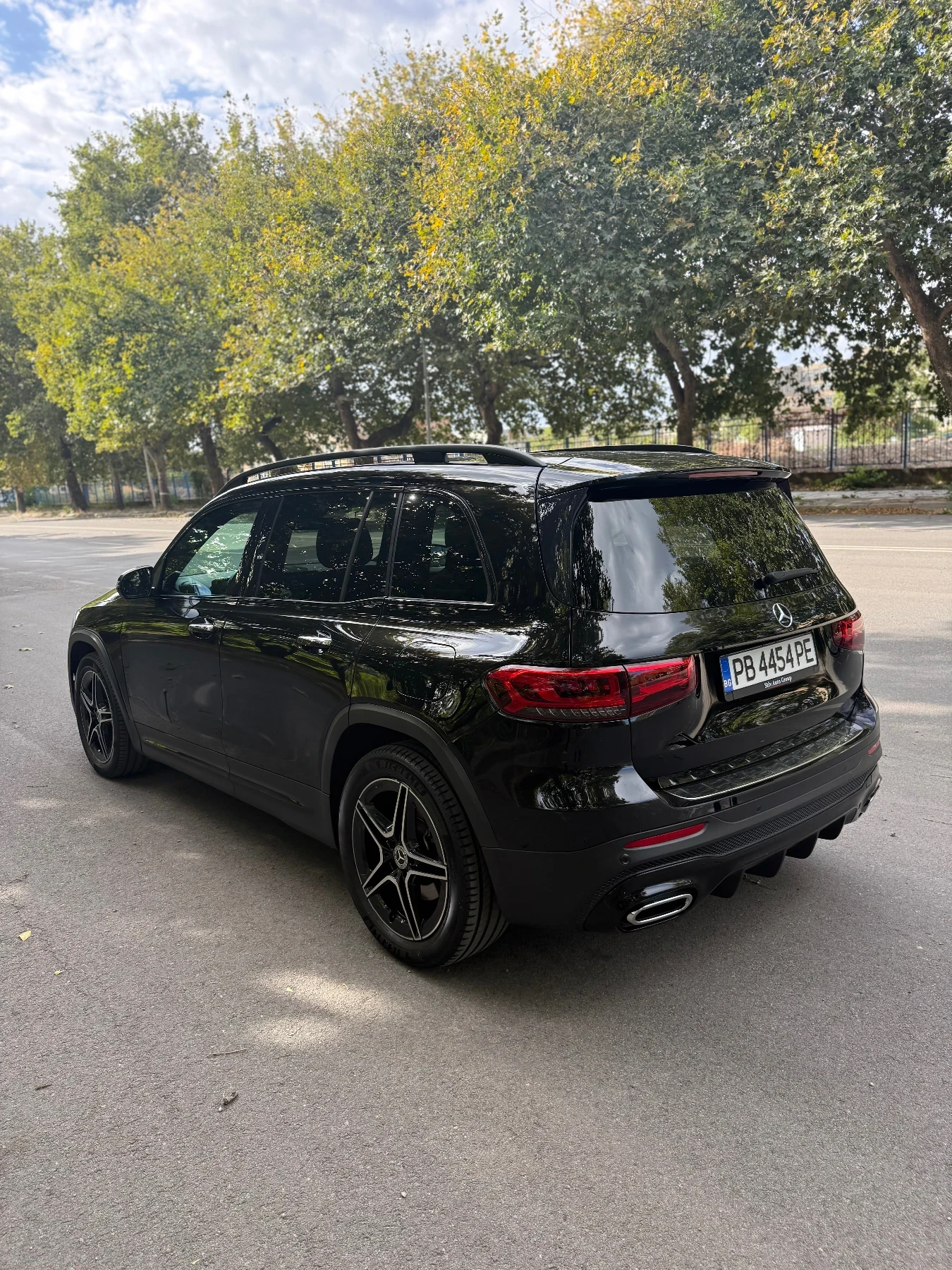 Mercedes-Benz GLB GLB-220d/4-MATIC/7-Места, снимка 6 - Автомобили и джипове - 56323932