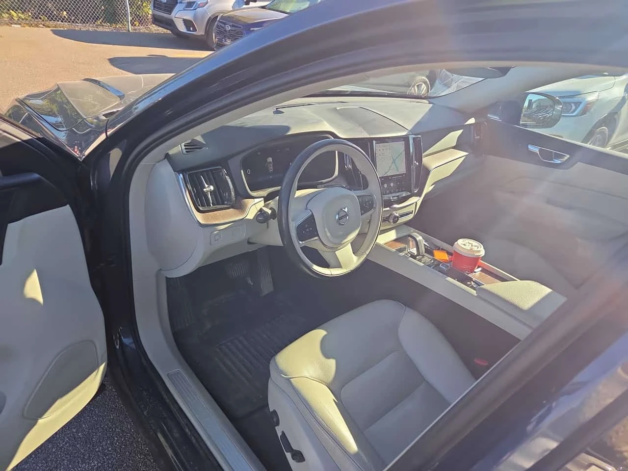 Volvo XC60 * Momentum * CARFAX * ��� ������������ ������ | Mobile.bg � ����������� 5