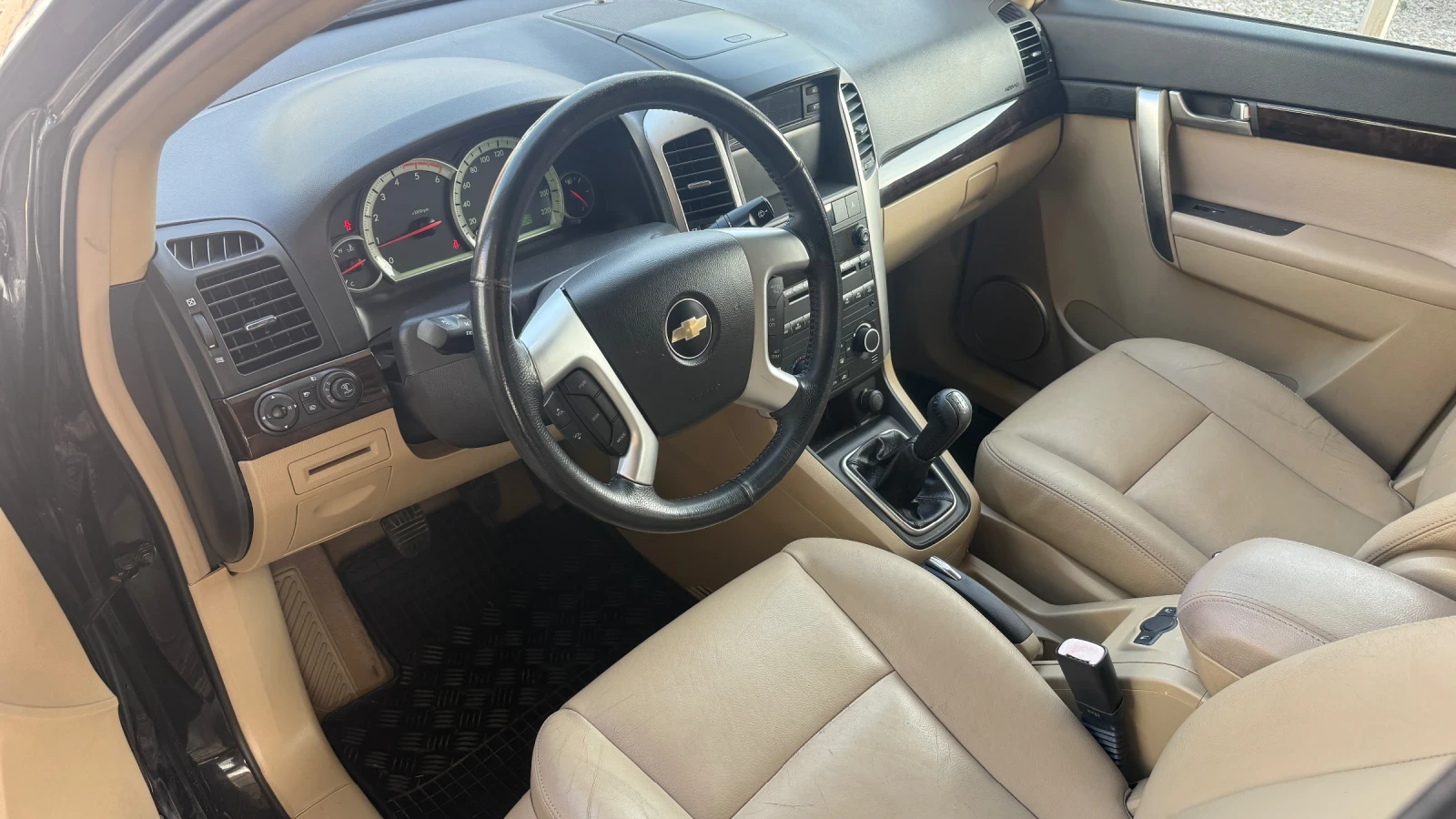 Chevrolet Captiva 2.0 D 150 ps, снимка 8 - Автомобили и джипове - 56610193