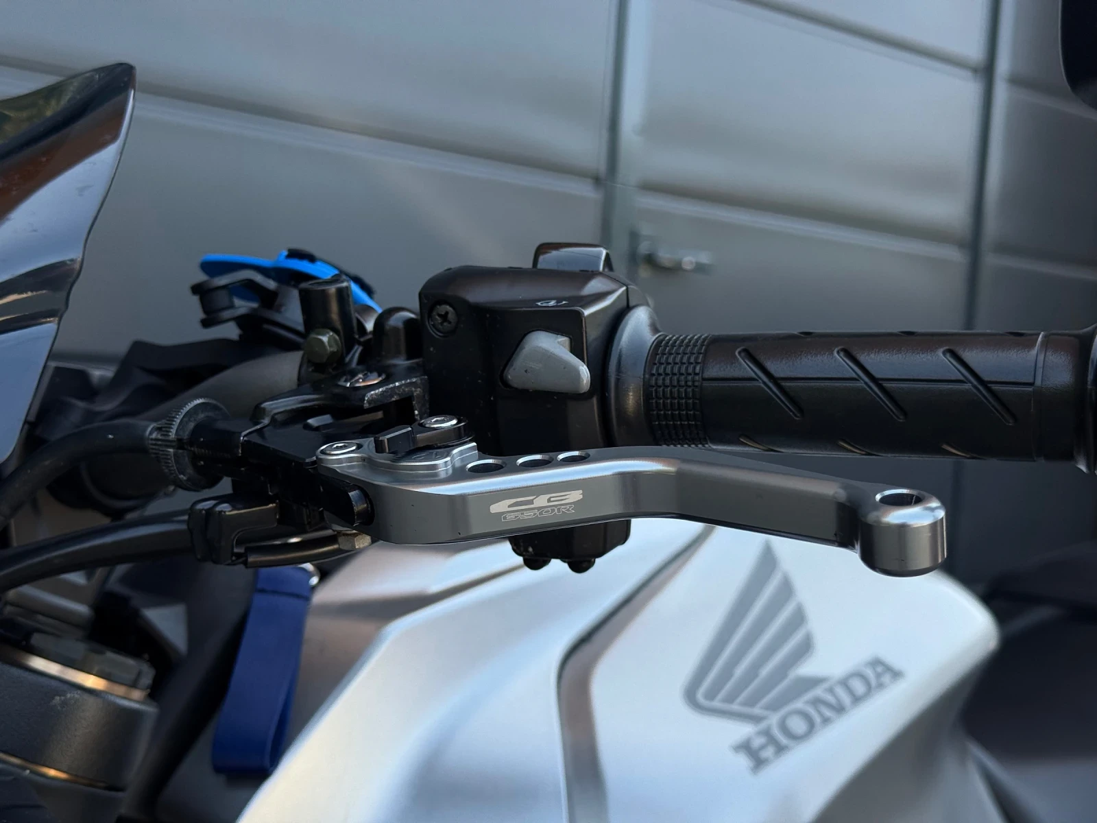 Honda Cb 650R * QuickShifter* Akrapovic* ABS* , снимка 7 - Мотоциклети и мототехника - 55768065