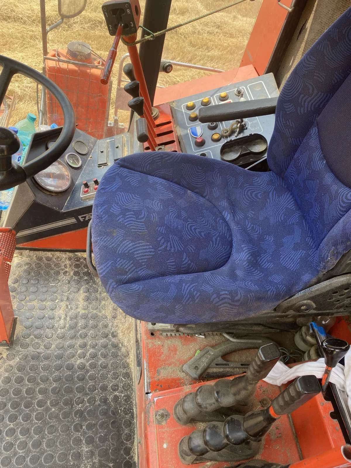 Комбайн Deutz-Fahr 6280, снимка 4 - Селскостопанска техника - 54400964